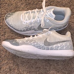 Nike Mens Mamba Range Basketball Kobe Shoe Size 8